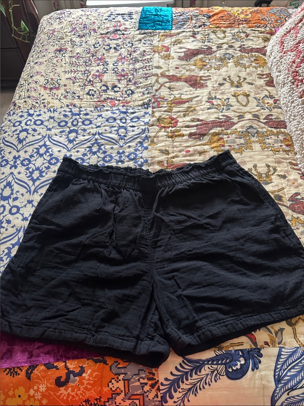 Old Navy Black Women's Casual Pull-On Shorts